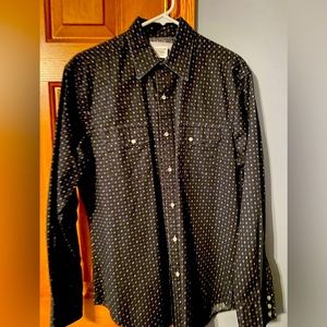 Wrangler Men’s Button-up.